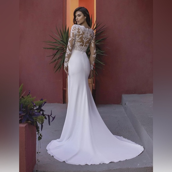 New wedding dress - Picture 2 of 6